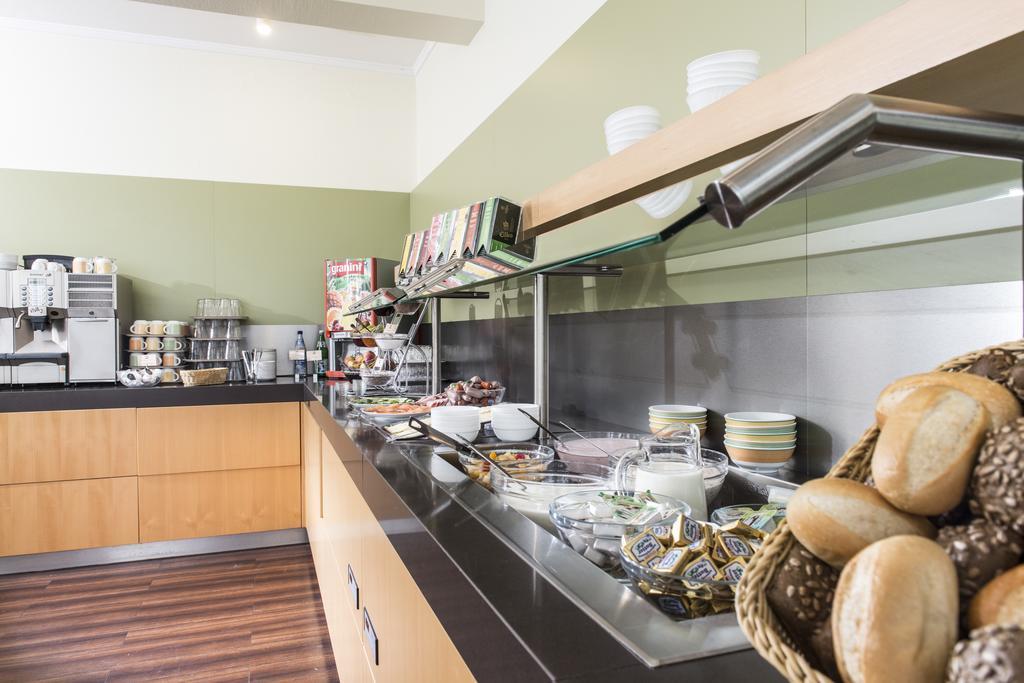 Hotel Ibis Kassel Melsungen Restaurace fotografie